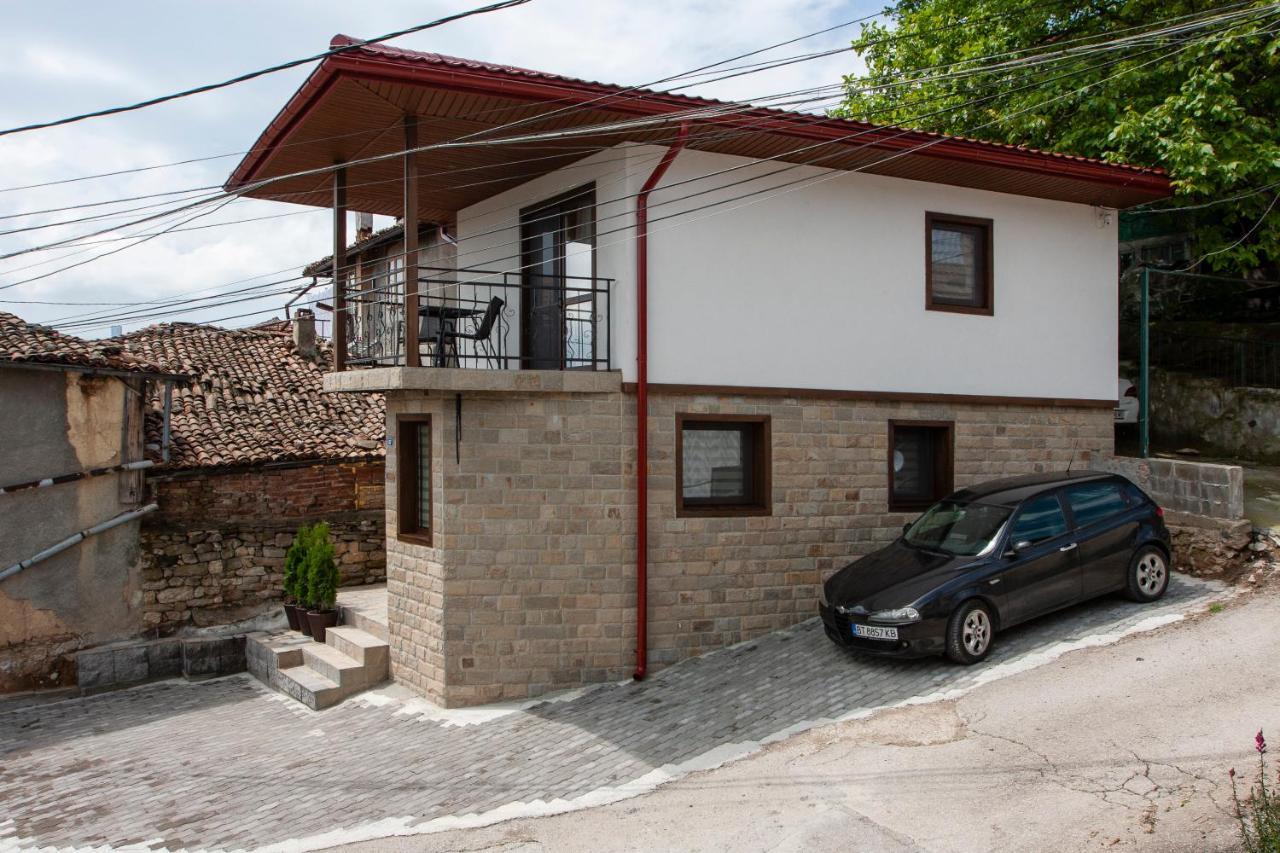 Villa Family House Atanasovi Veliko Tărnovo Esterno foto